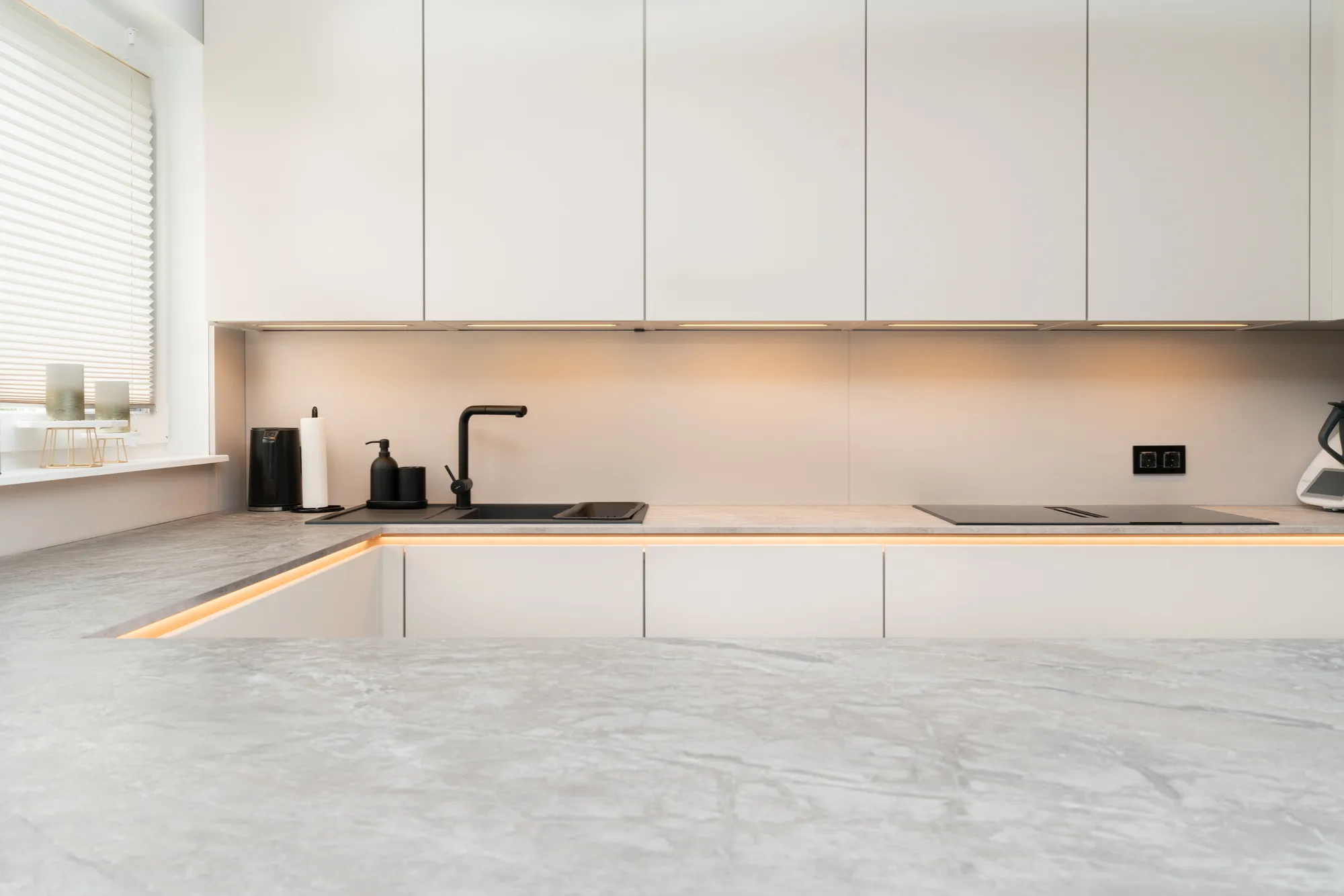 moderne nobilia küche seidengrau beton optik arbeitsplatte in Hanau