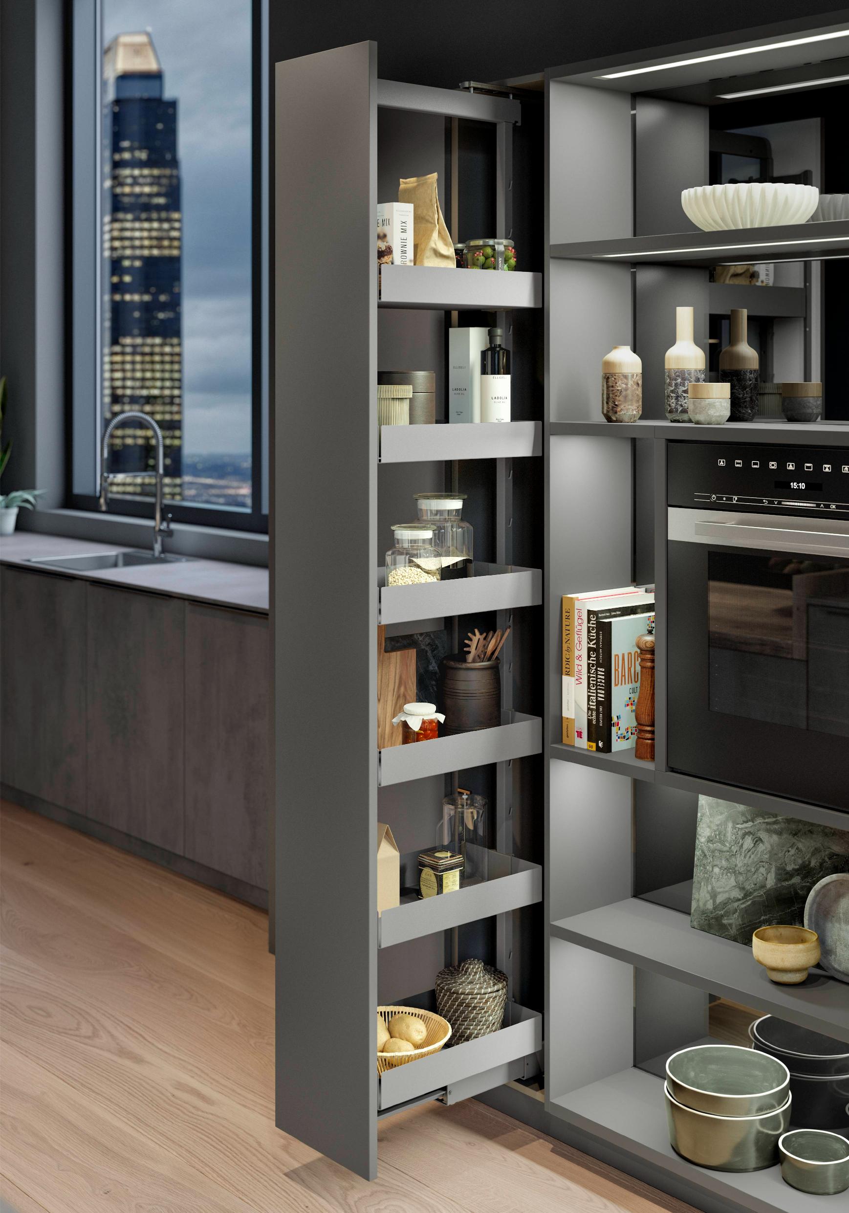 Moderner Nobilia Apothekerschrank mit viel Stauraum und elegantem Design.